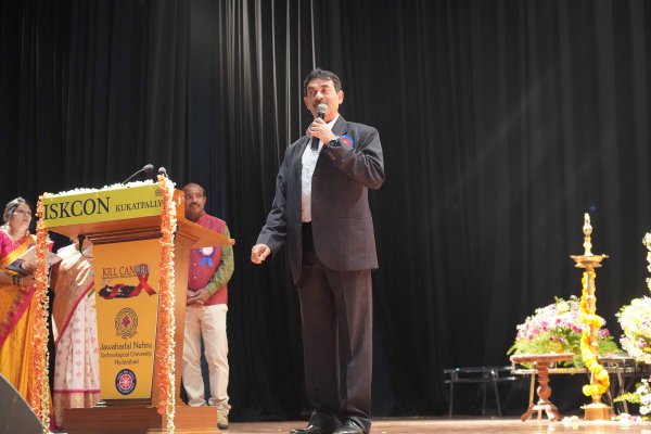 Moments of the Principal Secretary, Govt. of Telangana, and Vice Chancellor of JNTUH Shri Jayesh Ranjan Speech during the mega event of “Kill Cancer” Prize Distribution at JNTU-H on Dec. 2019